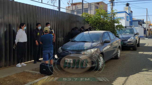 Hurtan autopartes a plena luz del día 