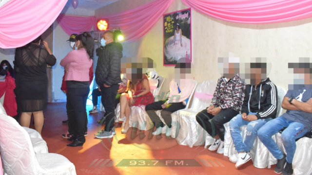 Intervienen fiesta de quinceaños durante toque de queda 